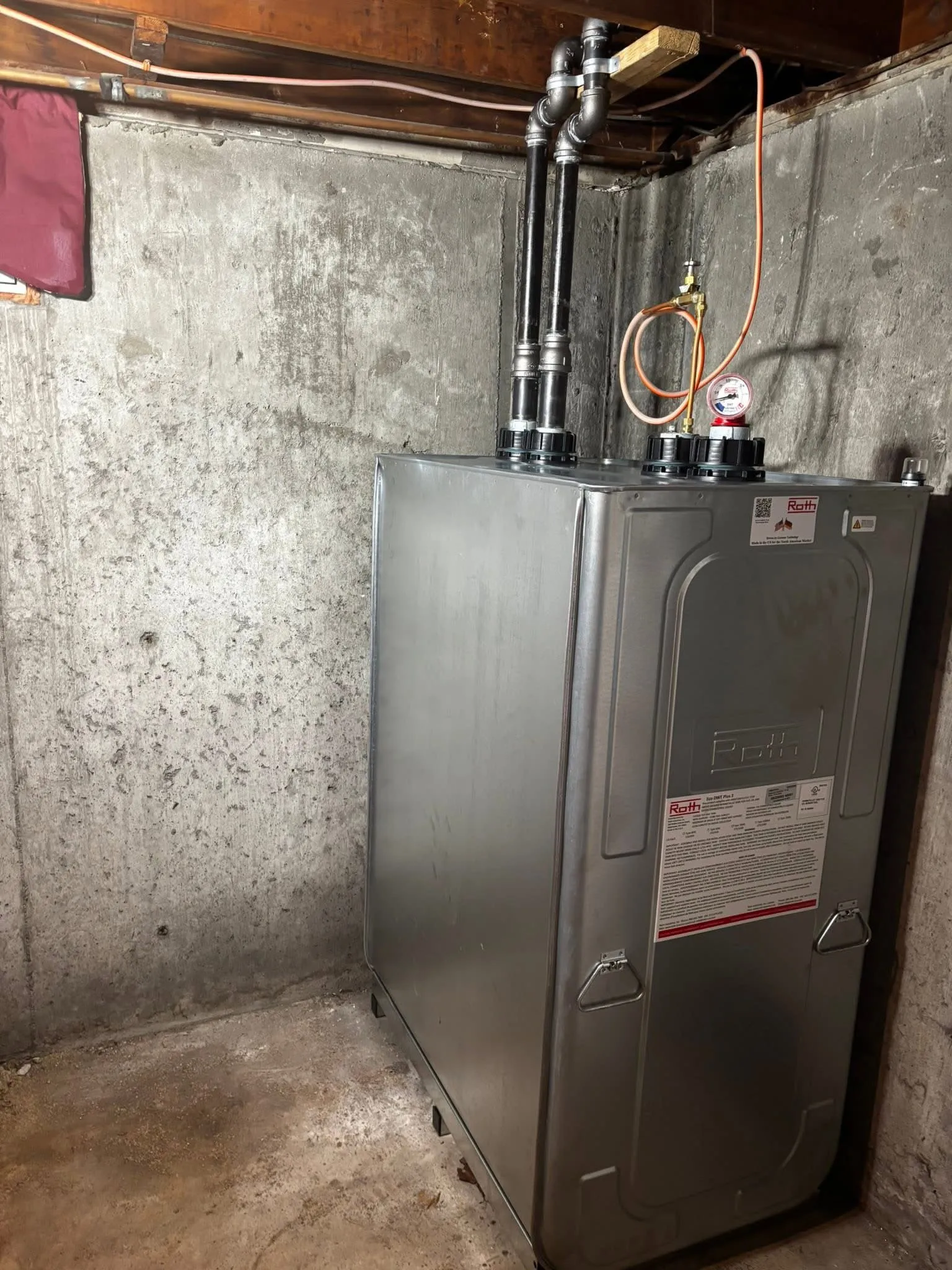 New Roth double-wall oil tank installed in a basement